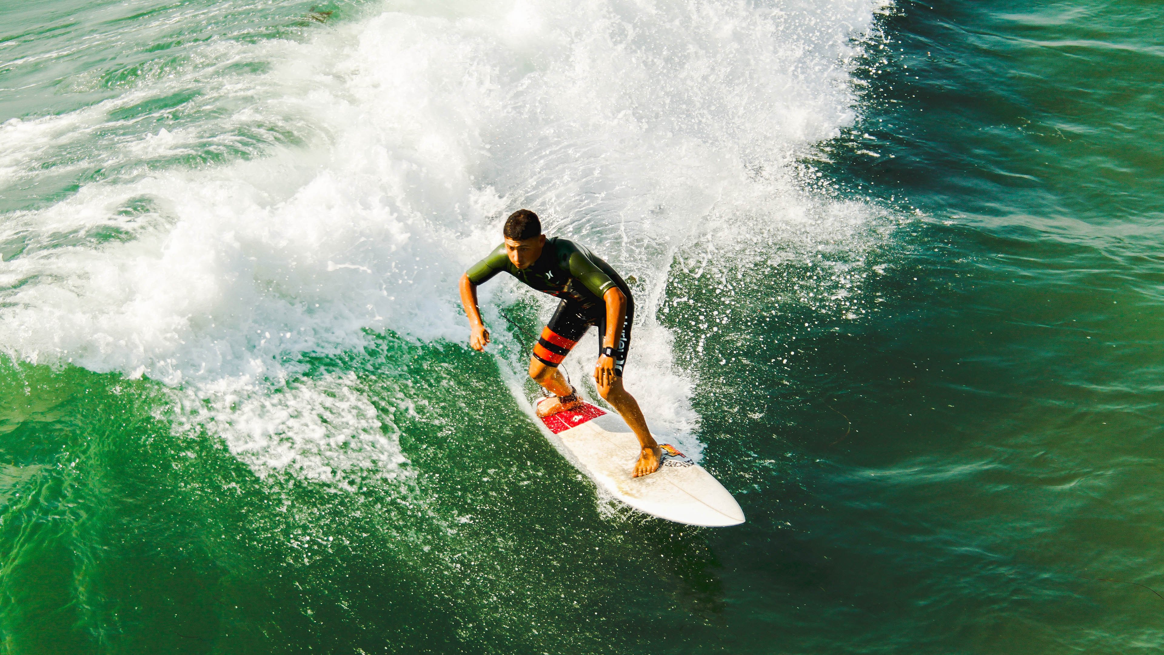 爱游戏ayx-西甲飞跃精彩：每一次突破都令人振奋！